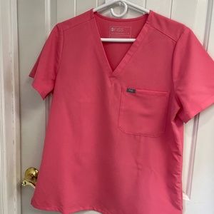 Figs scrub top